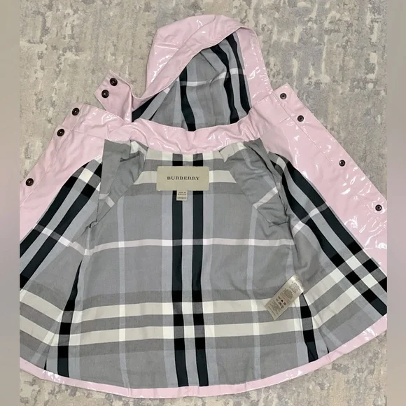 Burberry Raincoat baby pink